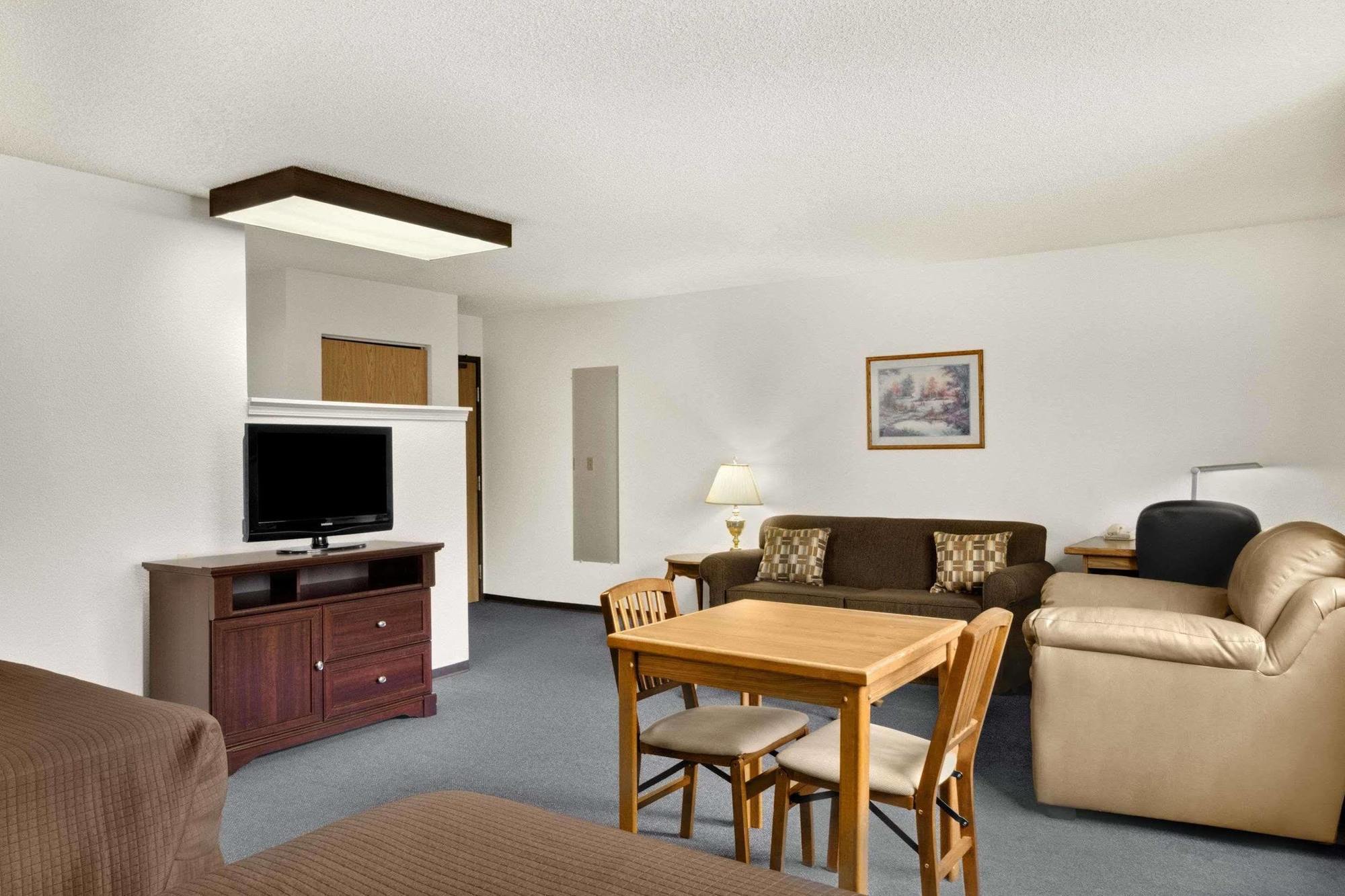 Super 8 By Wyndham Williams Lake Bc Exterior foto